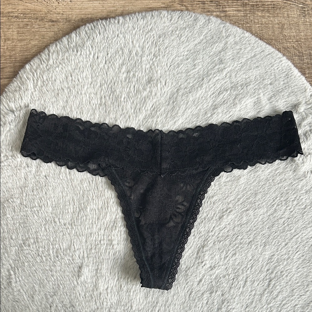 Victoriaโs Secret Lace Panty